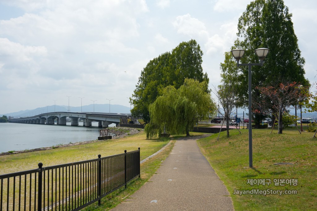포켓몬 오쓰시 맨홀 갸라도스 첫번째 위치