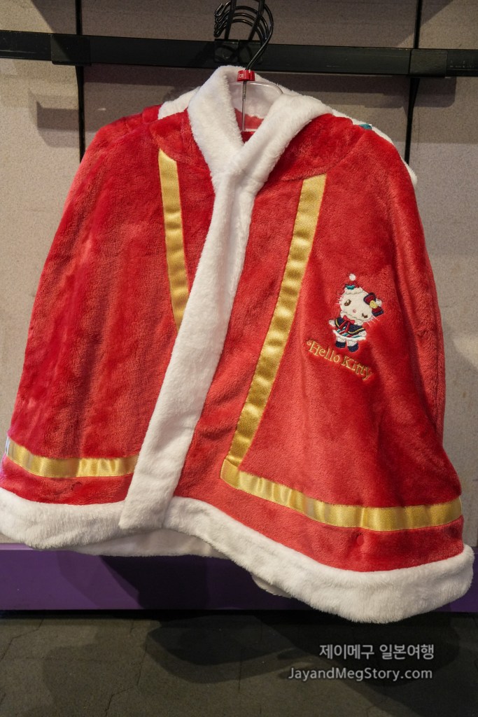 2025 유니버셜 스튜디오 재팬 크리스마스 굿즈 스누피, 키티 망토