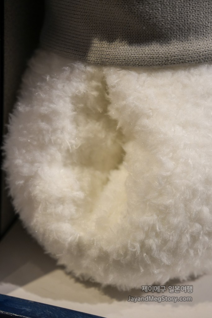 2025 유니버셜 스튜디오 재팬 크리스마스 굿즈 스누피 핸드워머 손 넣는 곳