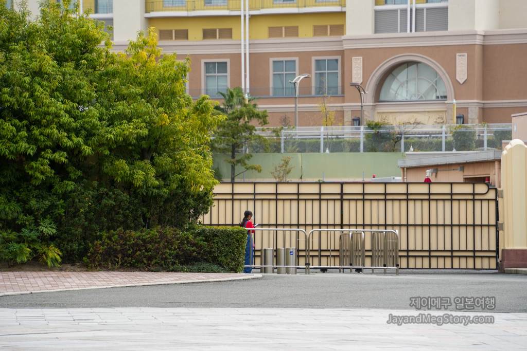 유니버셜 스튜디오 재팬 흡연실 위치 스테이지 18 옆 흡연 구역